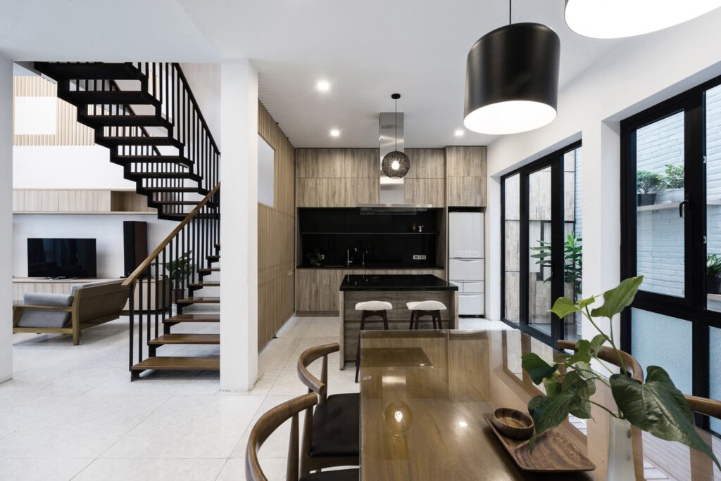 TH House