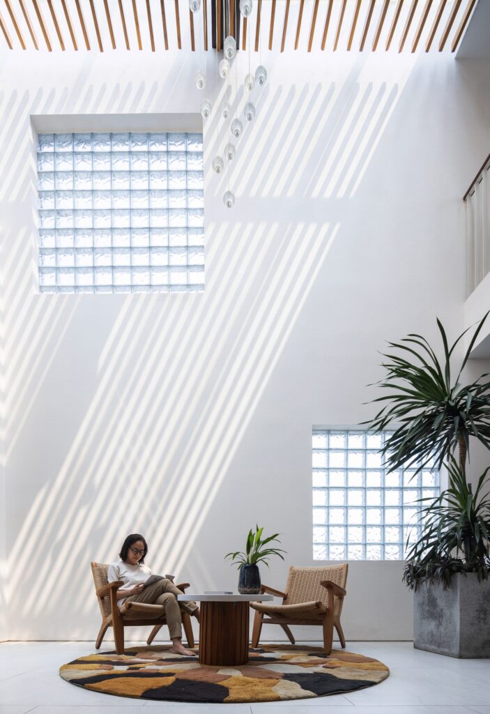 YV House